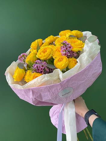 Букет Кустовые желтые розы в Камызяке