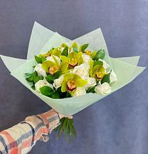 Букет цветов из:  Орхидеи и Розы в Камызяке
